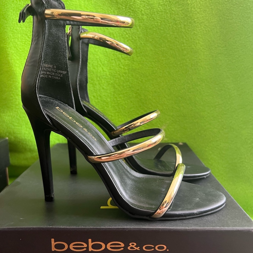 bebe size 6 black and gold sandal heel